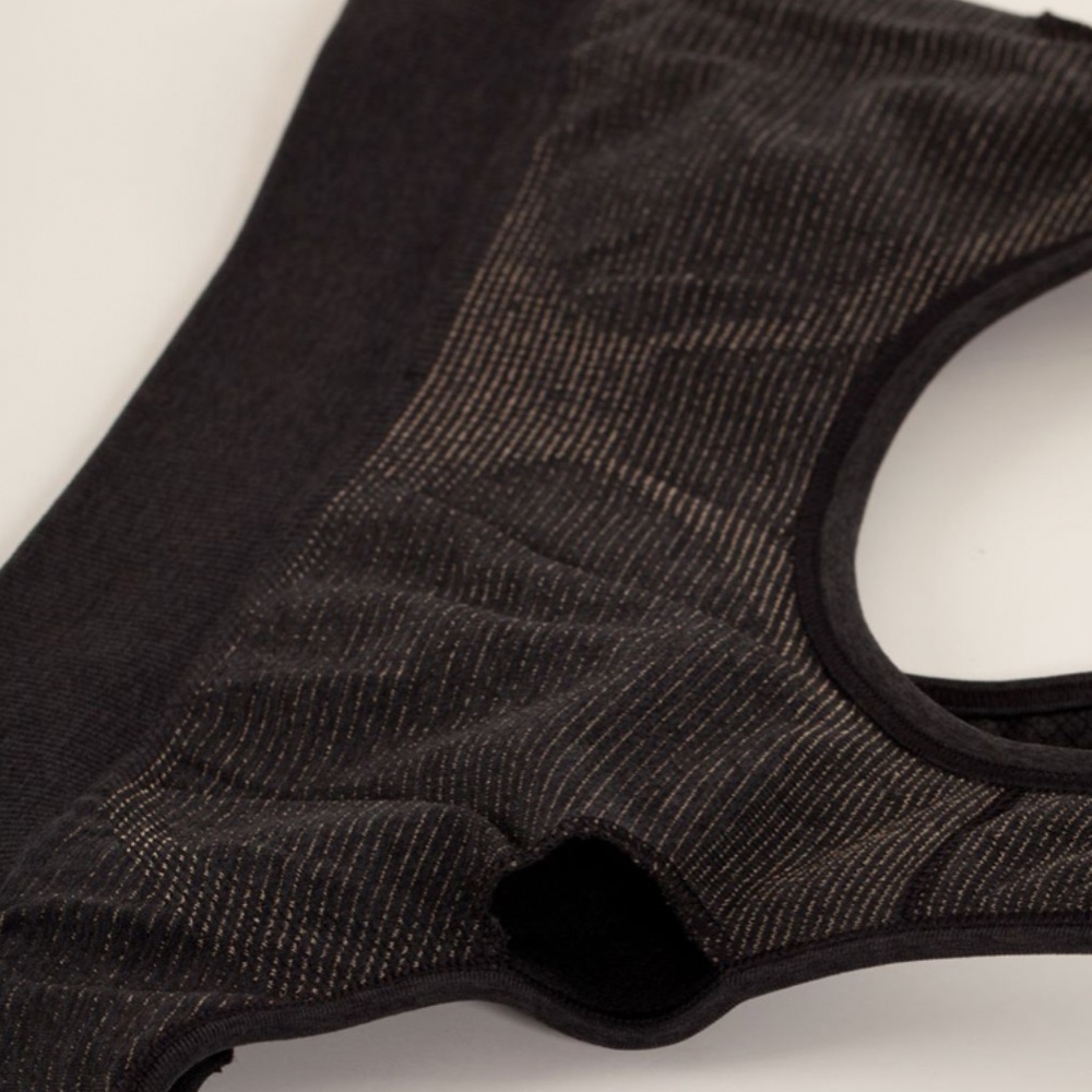 lululemon athletica, Ebb & Flow Racerback Bra,  Black, size 4 - Picture 3 of 6